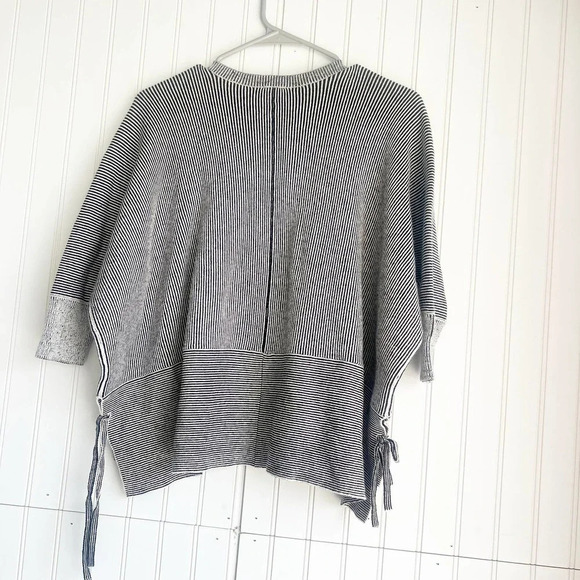 CAbi #3526 Gray Cupid’s Cardigan Knit Sweater Women’s Size XXS - Picture 5 of 6